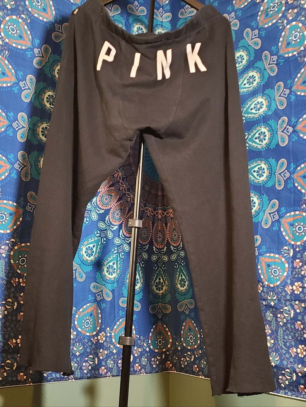 PINK Victoria's Secret Black Fleece Sweatpants with Cream Tag